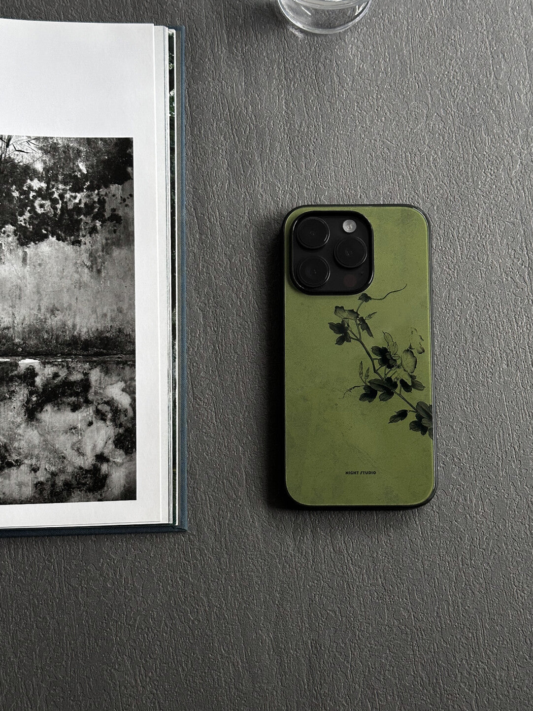 Green Flower Branch N1112